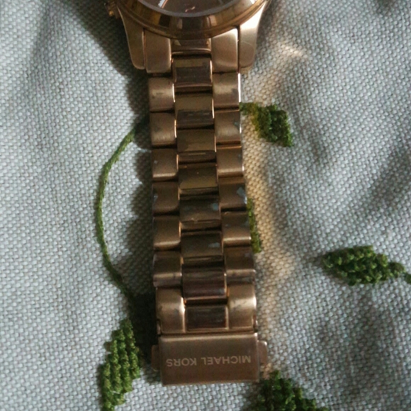 Michael Kors watch - Picture 4 of 8